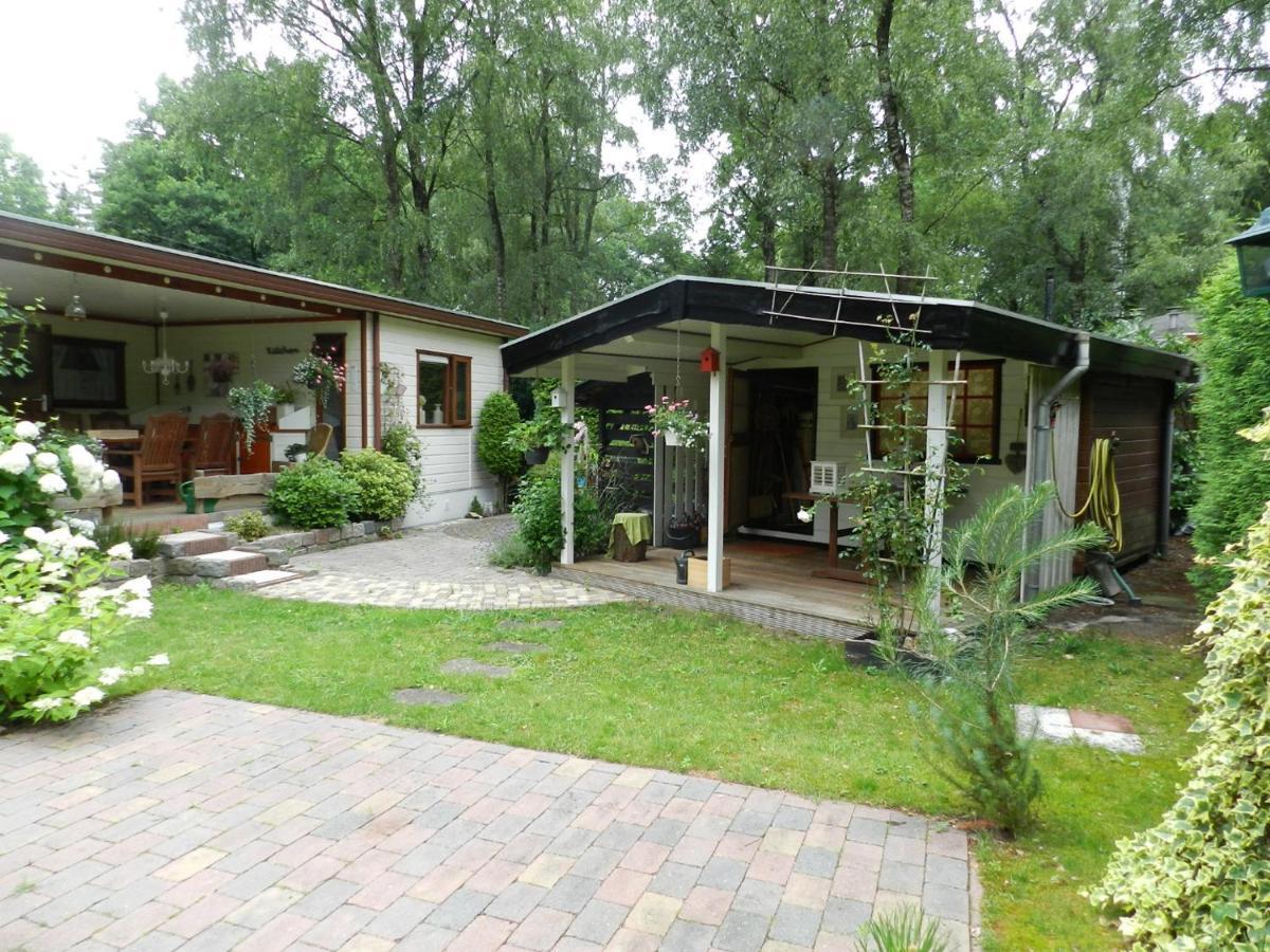 디센 Sfeervol, Ruim En Luxe Chalet In Bosrijke Omgeving 빌라 외부 사진